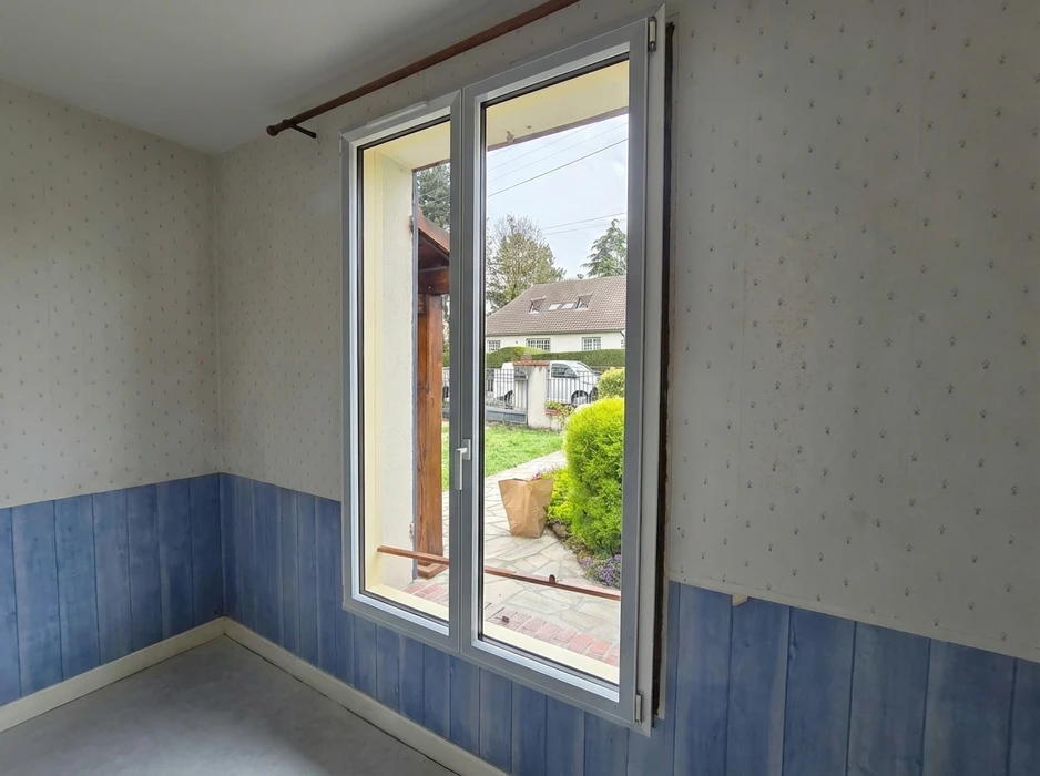Balcon en verre et en acier inoxydable